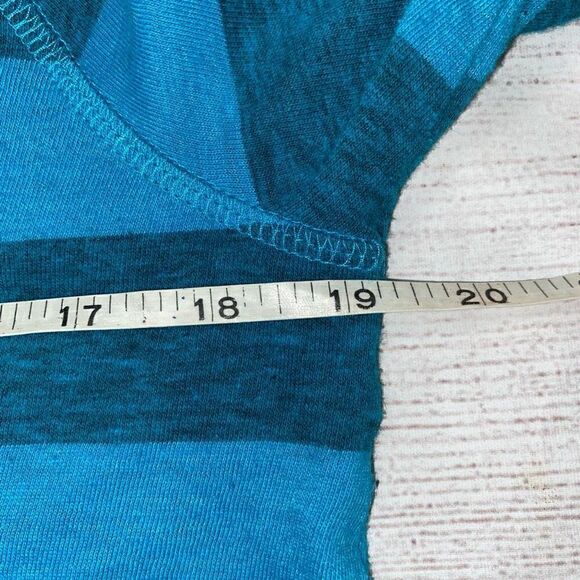 Under armour semi fitted Longsleeve striped hoodie women sz L - Picture 10 of 11